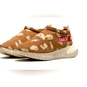 Nike Men’s Moc Flow SP/Undercover Ale Brown/Red-White Sneakers